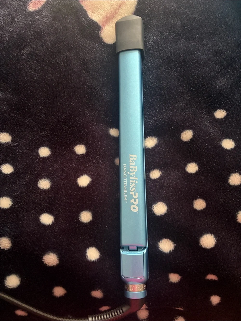 BaBylissPRO hair straightener